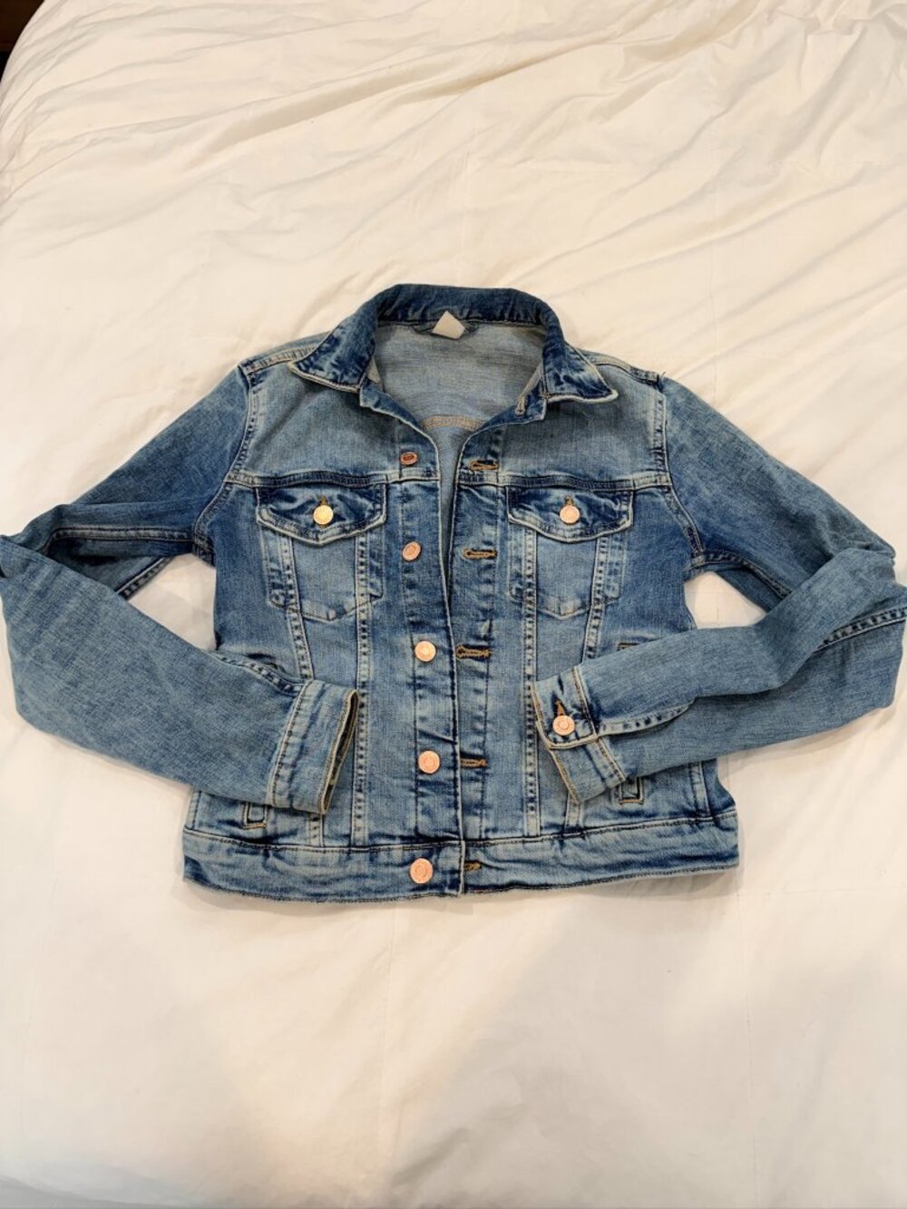 H&M &Denim Light Wash Stretch Denim Jacket Fitted Button Up Size 4
